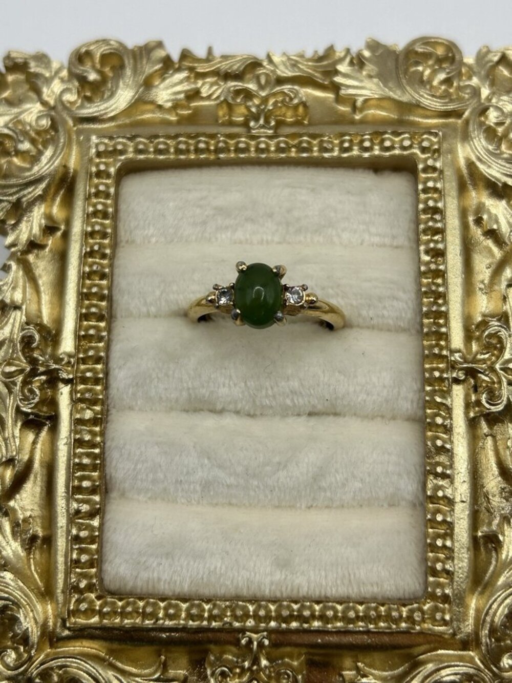 Vintage  Avon Jadeite Ring Gold Tone  adjustable women size 5.5 estate jewelry